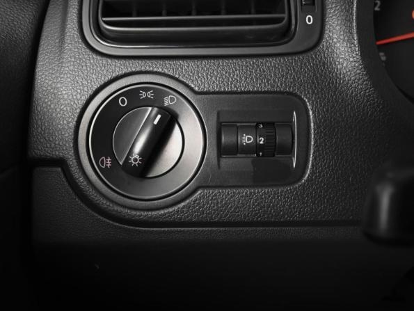 Volkswagen Polo V Рестайлинг с пробегом 2018 года, цена 1 148 000 рублей, 86630 км, седан, Автокод Объявления