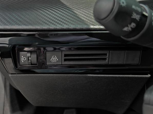 Peugeot 508 II с пробегом 2021 года, цена 1 640 000 рублей, 228332 км, универсал, Автокод Объявления