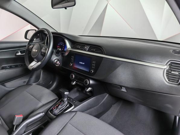 Kia Rio IV Рестайлинг с пробегом 2021 года, цена 1 330 000 рублей, 111005 км, седан, Автокод Объявления