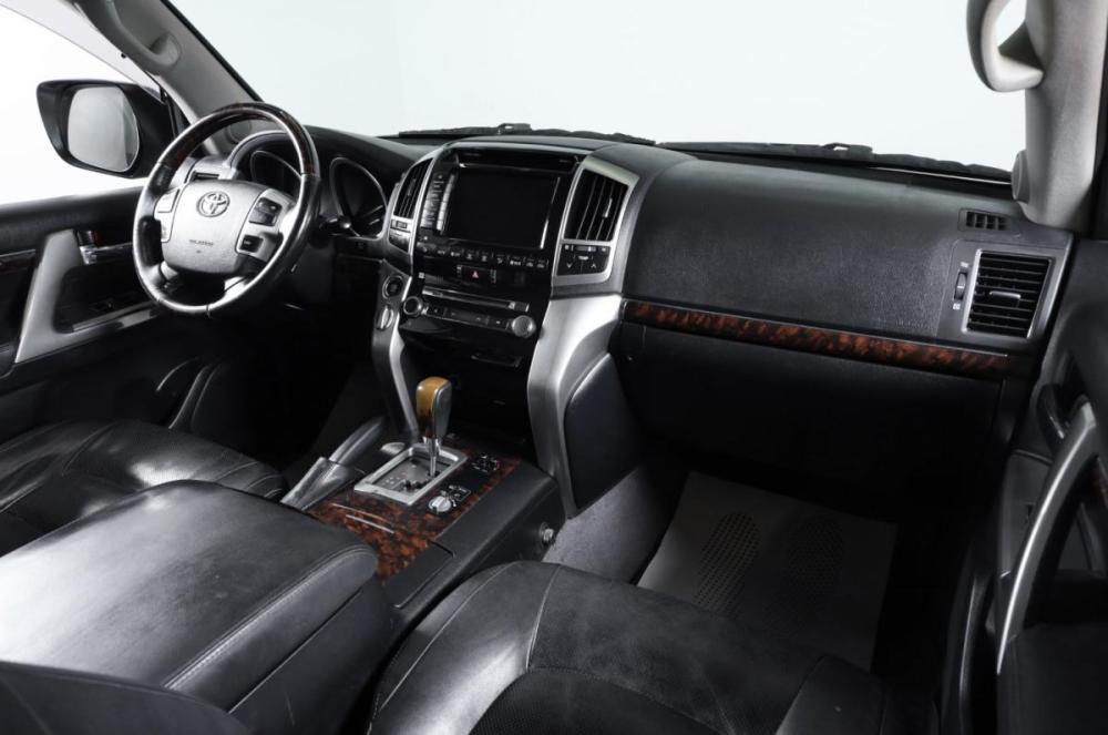 Toyota Land Cruiser 200 Series Рестайлинг 1 Новосибирск  - изображение 10