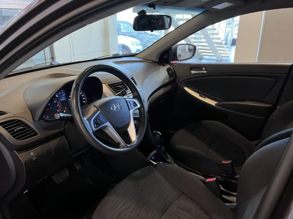 Hyundai Solaris I Рестайлинг с пробегом 2016 года, цена 1 336 000 рублей, 106000 км, седан, Автокод Объявления