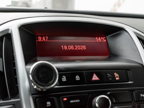 Opel Astra J Рестайлинг с пробегом 2012 года, цена 640 000 рублей, 204765 км, хэтчбек, Автокод Объявления