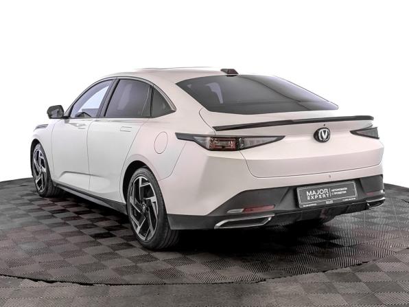 Changan Lamore с пробегом 2023 года, цена 1 755 000 рублей, 61939 км, седан, Автокод Объявления