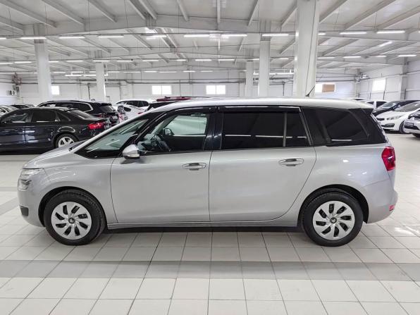 Citroen C4 Picasso II Рестайлинг с пробегом 2017 года, цена 1 370 000 рублей, 124050 км, компактвэн, Автокод Объявления