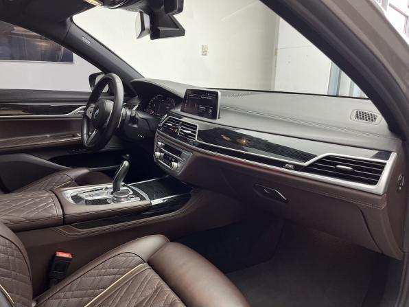 BMW 7 серии VI (G11/G12) Рестайлинг с пробегом 2019 года, цена 6 405 000 рублей, 63161 км, седан, Автокод Объявления