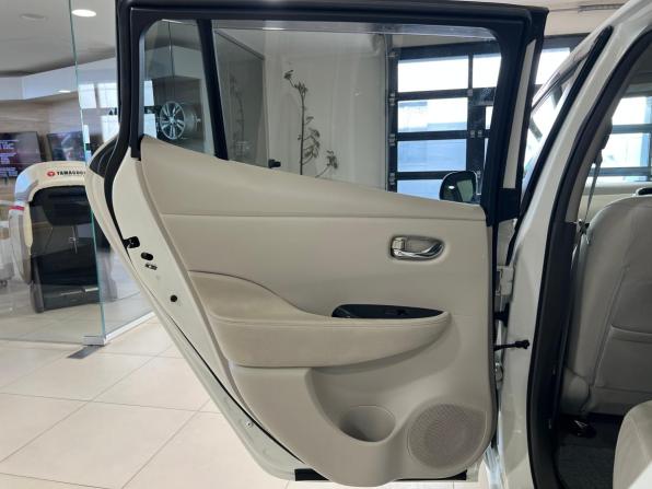 Nissan Leaf I (ZE0/AZE0) с пробегом 2013 года, цена 685 000 рублей, 115304 км, хэтчбек, Автокод Объявления