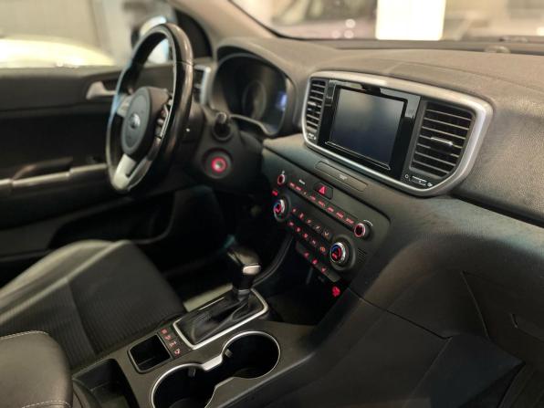 Kia Sportage IV Рестайлинг с пробегом 2018 года, цена 2 199 000 рублей, 132198 км, внедорожник, Автокод Объявления