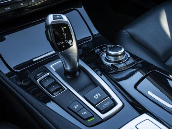BMW 5 серии VI (F10/F11/F07) Рестайлинг с пробегом 2016 года, цена 2 749 000 рублей, 108139 км, седан, Автокод Объявления