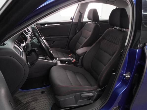 Volkswagen Jetta VI Рестайлинг с пробегом 2018 года, цена 1 749 000 рублей, 143826 км, седан, Автокод Объявления