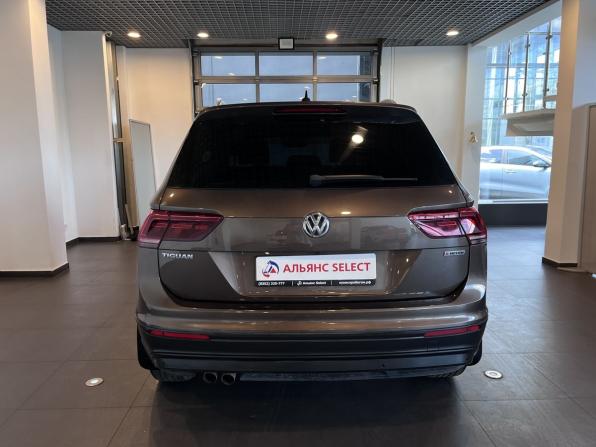 Volkswagen Tiguan II с пробегом 2018 года, цена 2 330 000 рублей, 151150 км, внедорожник, Автокод Объявления