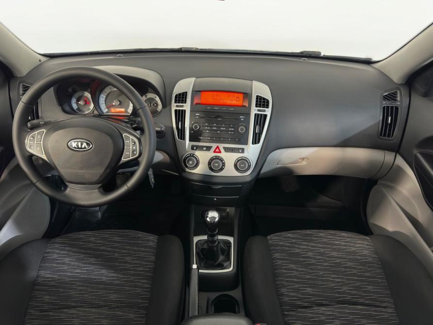 Kia Ceed I Великий Новгород  - изображение 9
