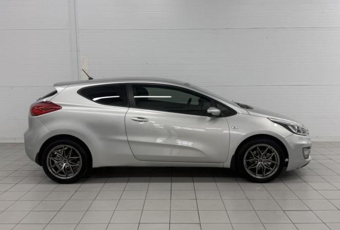 Kia Ceed II с пробегом 2014 года, цена 1 040 000 рублей, 187737 км, хэтчбек, Автокод Объявления