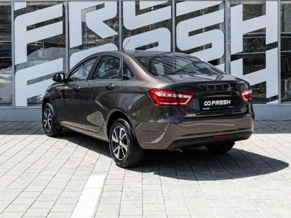 Lada (ВАЗ) Vesta I с пробегом 2018 года, цена 969 000 рублей, 107311 км, седан, Автокод Объявления