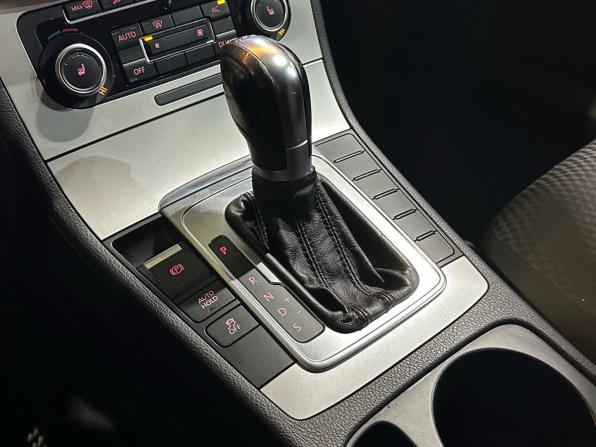 Volkswagen Passat B7 с пробегом 2011 года, цена 899 999 рублей, 223180 км, седан, Автокод Объявления