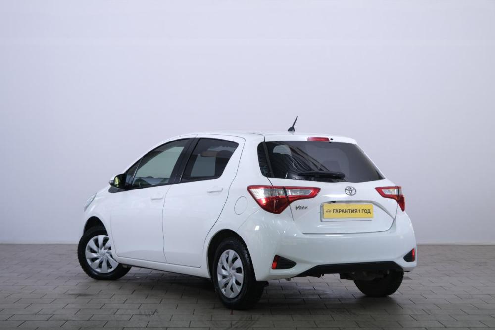 Toyota Vitz III (XP130) Рестайлинг 2 Омск  - изображение 5