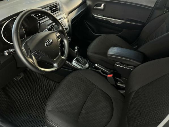 Kia Rio III Рестайлинг с пробегом 2016 года, цена 904 320 рублей, 207987 км, седан, Автокод Объявления