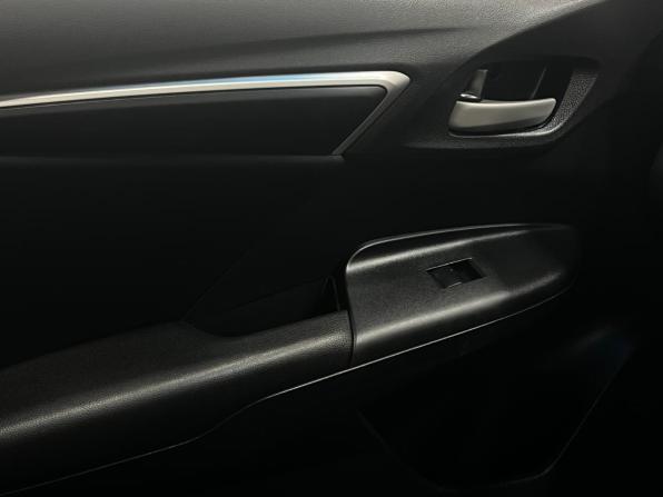 Honda Fit III Рестайлинг с пробегом 2018 года, цена 1 149 000 рублей, 113836 км, хэтчбек, Автокод Объявления