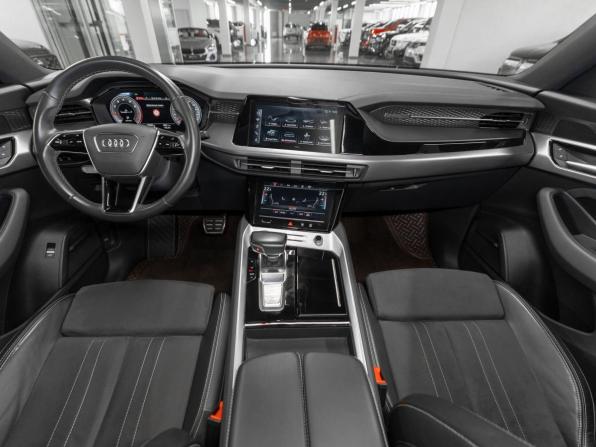 Audi Q6 с пробегом 2023 года, цена 6 000 000 рублей, 29890 км, внедорожник, Автокод Объявления