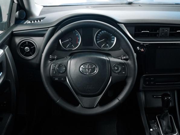 Toyota Corolla XI (E160 E170 E180) Рестайлинг 1 с пробегом 2016 года, цена 1 785 000 рублей, 134064 км, седан, Автокод Объявления