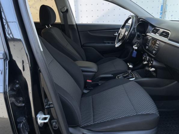 Kia Rio IV с пробегом 2018 года, цена 1 320 000 рублей, 128291 км, седан, Автокод Объявления