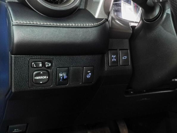 Toyota RAV4 IV (XA40) Рестайлинг с пробегом 2016 года, цена 2 249 000 рублей, 118371 км, внедорожник, Автокод Объявления