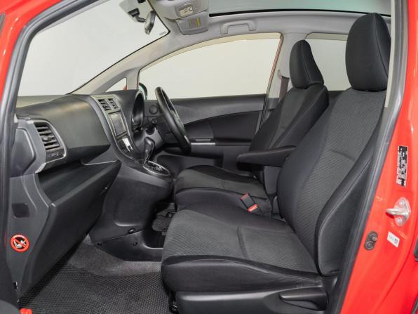 Toyota Ractis II с пробегом 2011 года, цена 975 000 рублей, 133919 км, хэтчбек, Автокод Объявления