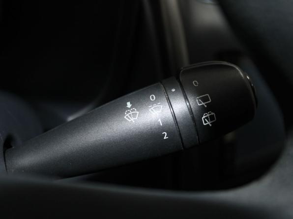 Renault Sandero II с пробегом 2016 года, цена 629 900 рублей, 300996 км, хэтчбек, Автокод Объявления