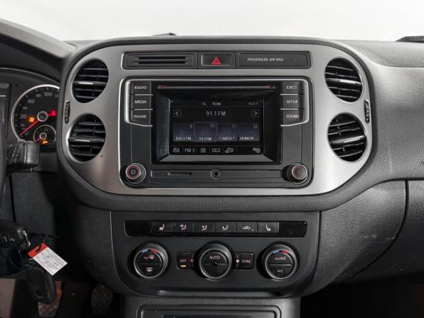 Volkswagen Tiguan I Рестайлинг с пробегом 2016 года, цена 899 000 рублей, 222412 км, внедорожник, Автокод Объявления