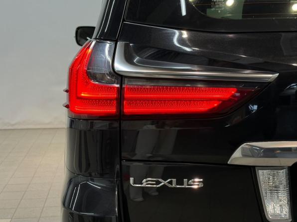 Lexus LX III Рестайлинг 2 с пробегом 2016 года, цена 6 300 000 рублей, 282400 км, внедорожник, Автокод Объявления