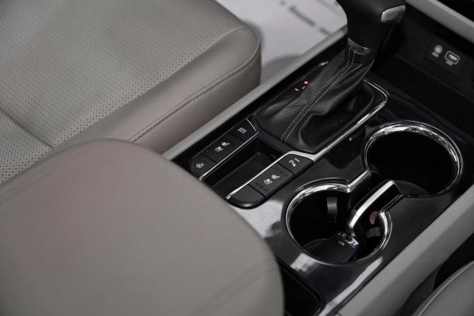 Kia Carnival III с пробегом 2018 года, цена 1 659 000 рублей, 80057 км, минивэн, Автокод Объявления