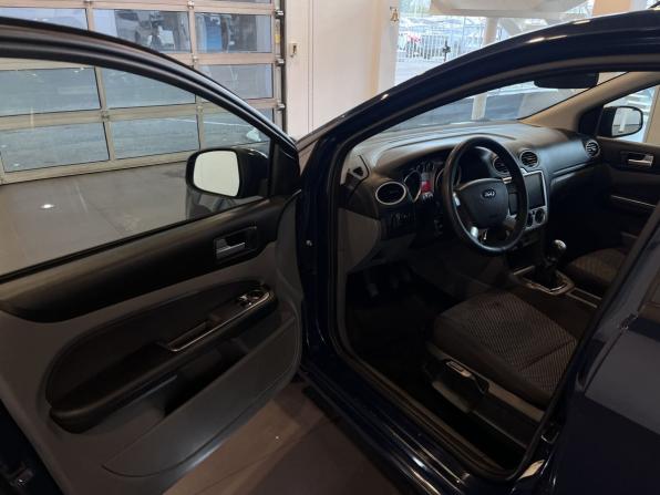 Ford Focus II Рестайлинг с пробегом 2011 года, цена 595 000 рублей, 134343 км, седан, Автокод Объявления
