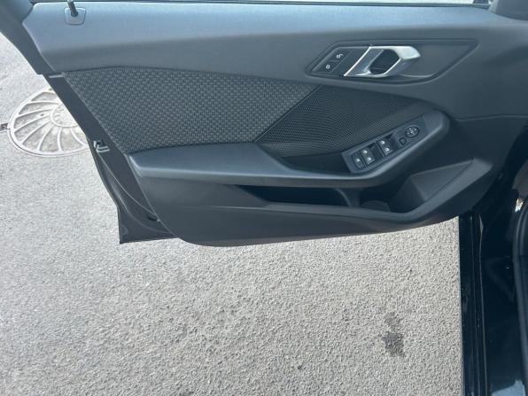 BMW 1 серии III (F40) с пробегом 2020 года, цена 2 450 000 рублей, 117026 км, хэтчбек, Автокод Объявления