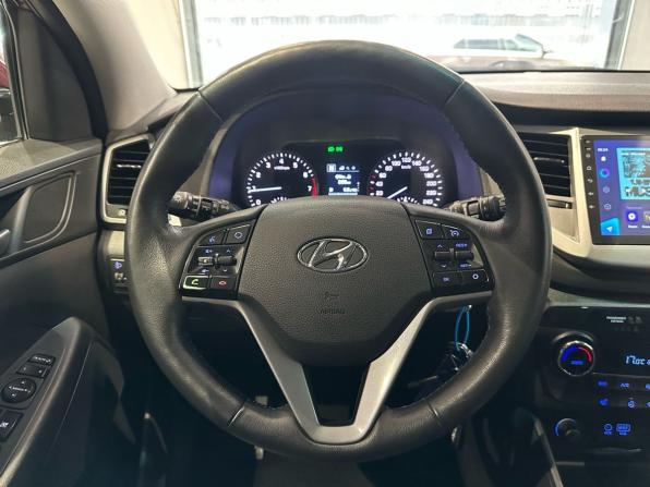 Hyundai Tucson III с пробегом 2016 года, цена 1 820 000 рублей, 195123 км, внедорожник, Автокод Объявления