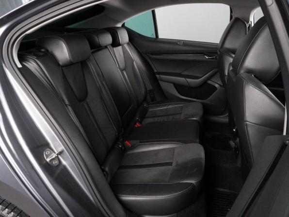 Skoda Octavia IV (A8) с пробегом 2020 года, цена 2 679 000 рублей, 105070 км, лифтбек, Автокод Объявления
