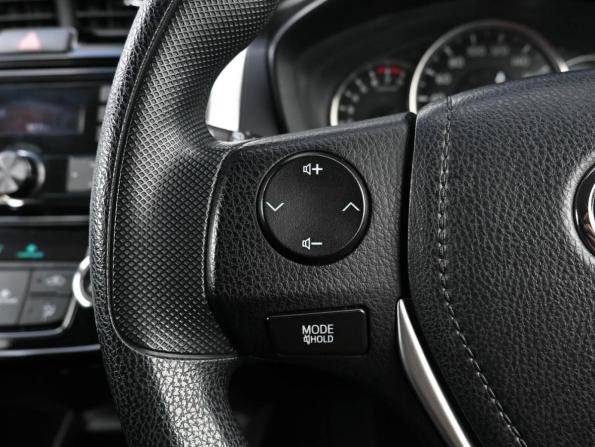 Toyota Corolla XI (E160 E170) Рестайлинг 2 с пробегом 2019 года, цена 1 949 000 рублей, 41340 км, универсал, Автокод Объявления