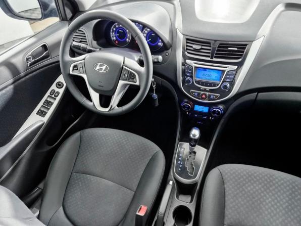 Hyundai Solaris I с пробегом 2012 года, цена 799 000 рублей, 144514 км, хэтчбек, Автокод Объявления