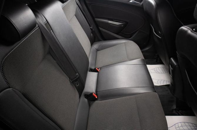 Opel Astra J с пробегом 2012 года, цена 579 000 рублей, 281000 км, хэтчбек, Автокод Объявления