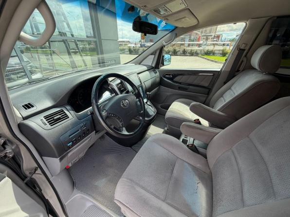 Toyota Alphard I с пробегом 2004 года, цена 1 500 000 рублей, 214000 км, минивэн, Автокод Объявления