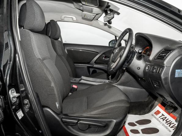 Toyota Avensis III с пробегом 2011 года, цена 1 200 500 рублей, 188478 км, универсал, Автокод Объявления