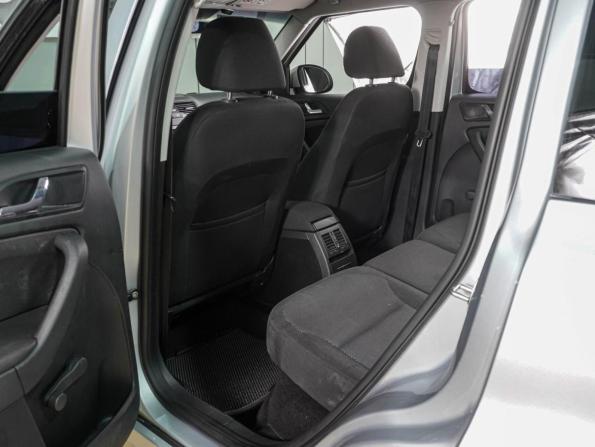 Skoda Yeti I Рестайлинг с пробегом 2015 года, цена 1 019 000 рублей, 185882 км, внедорожник, Автокод Объявления