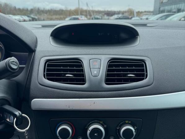 Renault Fluence I с пробегом 2011 года, цена 609 600 рублей, 217000 км, седан, Автокод Объявления