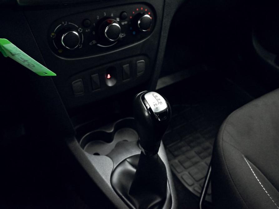 Renault Logan II Рестайлинг Екатеринбург  - изображение 13
