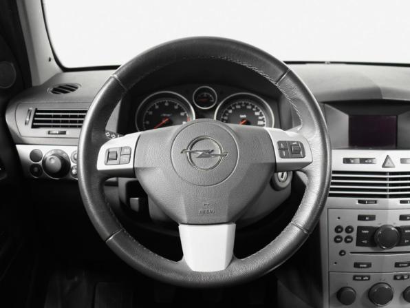 Opel Astra H Рестайлинг с пробегом 2013 года, цена 639 900 рублей, 123338 км, седан, Автокод Объявления