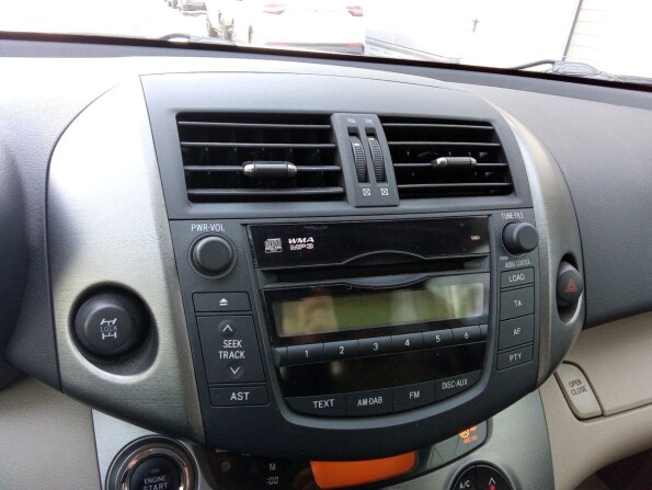 Toyota RAV4 III (XA30) Рестайлинг с пробегом 2010 года, цена 1 577 000 рублей, 136500 км, offers.body_type.unknown, Автокод Объявления