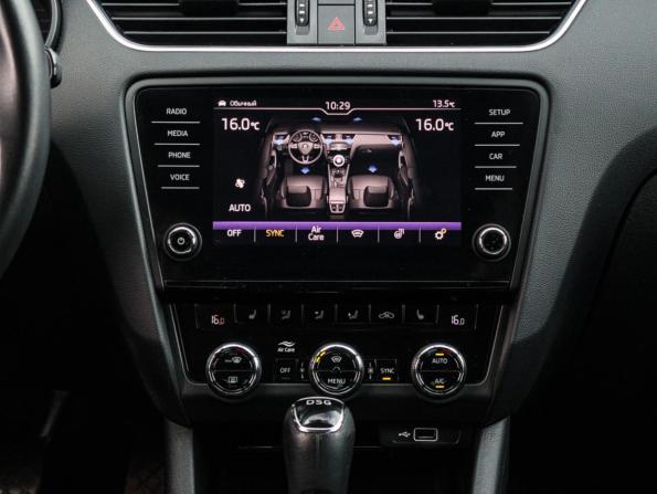 Skoda Octavia III (A7) Рестайлинг с пробегом 2020 года, цена 2 590 000 рублей, 79780 км, лифтбек, Автокод Объявления
