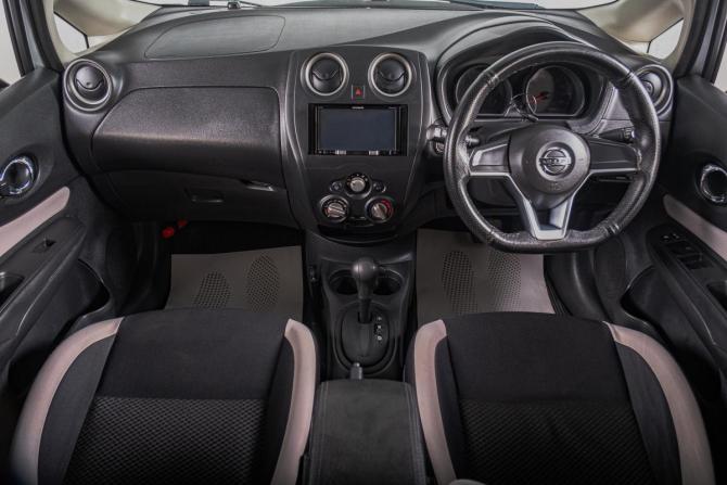 Nissan Note II Рестайлинг с пробегом 2017 года, цена 929 000 рублей, 190000 км, хэтчбек, Автокод Объявления