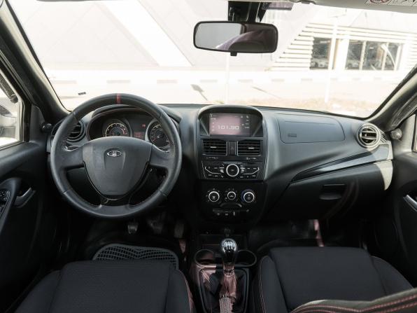 Lada (ВАЗ) Kalina II с пробегом 2017 года, цена 720 000 рублей, 91365 км, хэтчбек, Автокод Объявления