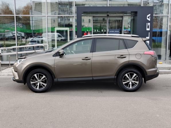 Toyota RAV4 IV (XA40) Рестайлинг с пробегом 2016 года, цена 2 399 000 рублей, 253447 км, внедорожник, Автокод Объявления