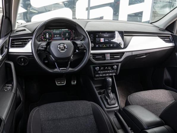 Skoda Rapid II с пробегом 2021 года, цена 2 210 000 рублей, 79105 км, лифтбек, Автокод Объявления