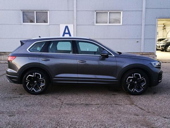 Volkswagen Touareg III Рестайлинг с пробегом 2025 года, цена 13 550 000 рублей, 21 км, внедорожник, Автокод Объявления